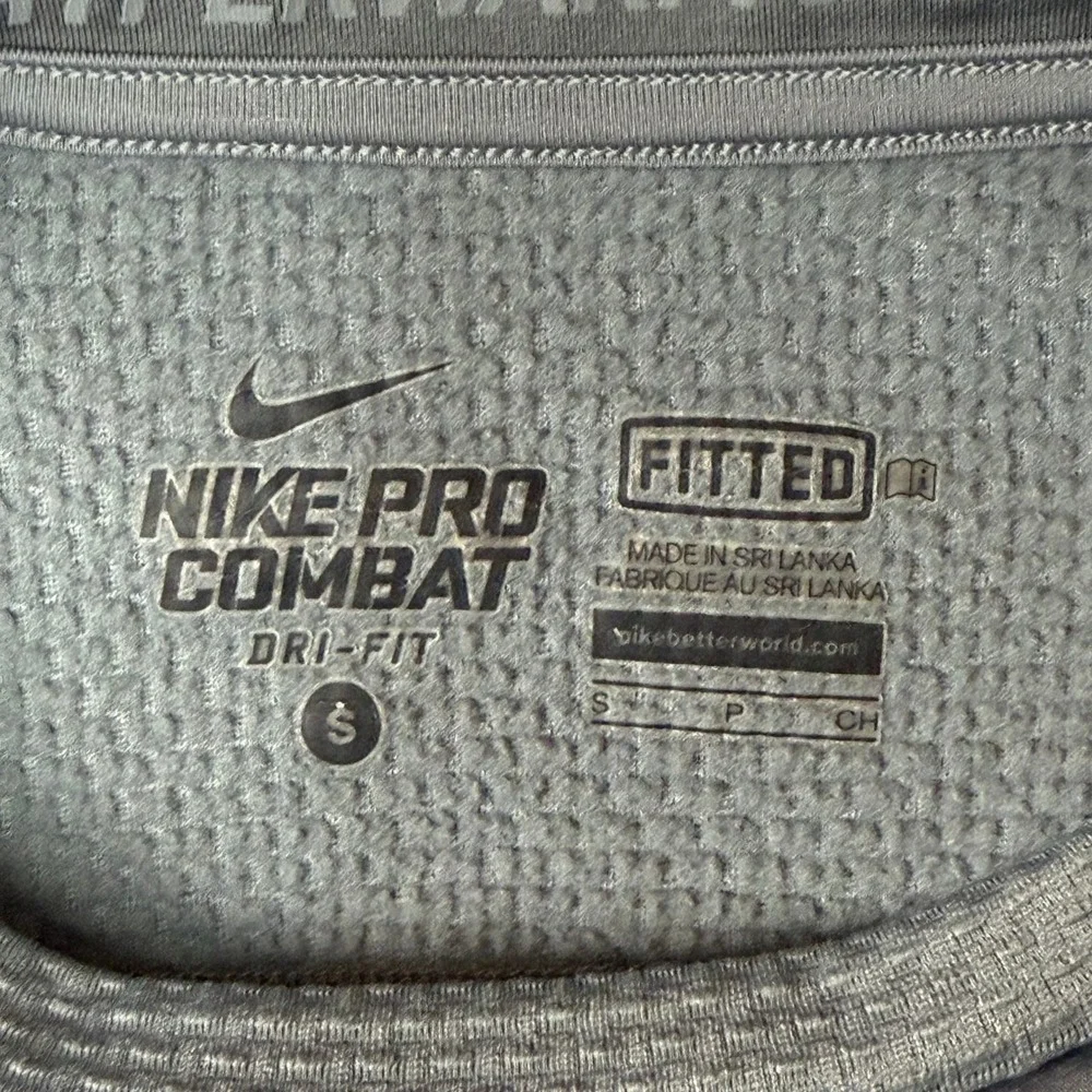 Nike Pro Combat Shirt Mens Small Grey Hyperwarm Shield Fitted Long Sleeve DriFit